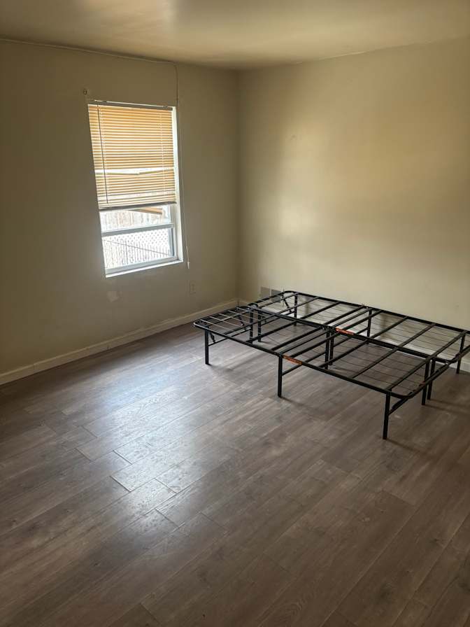 Jen's room