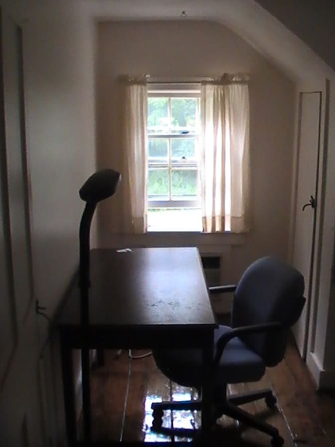 Keshwani's room