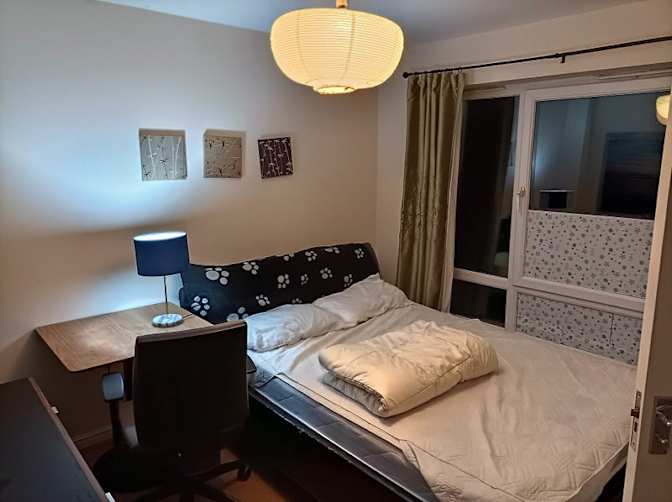 Vic's room