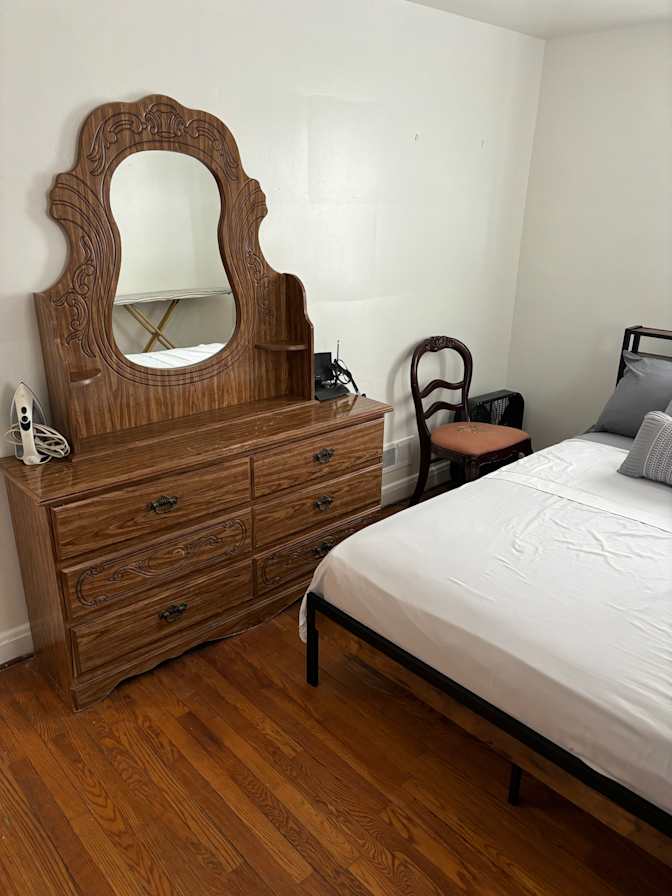 nesfa's room