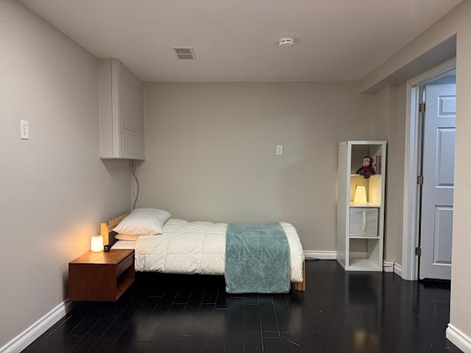 Jeong's room