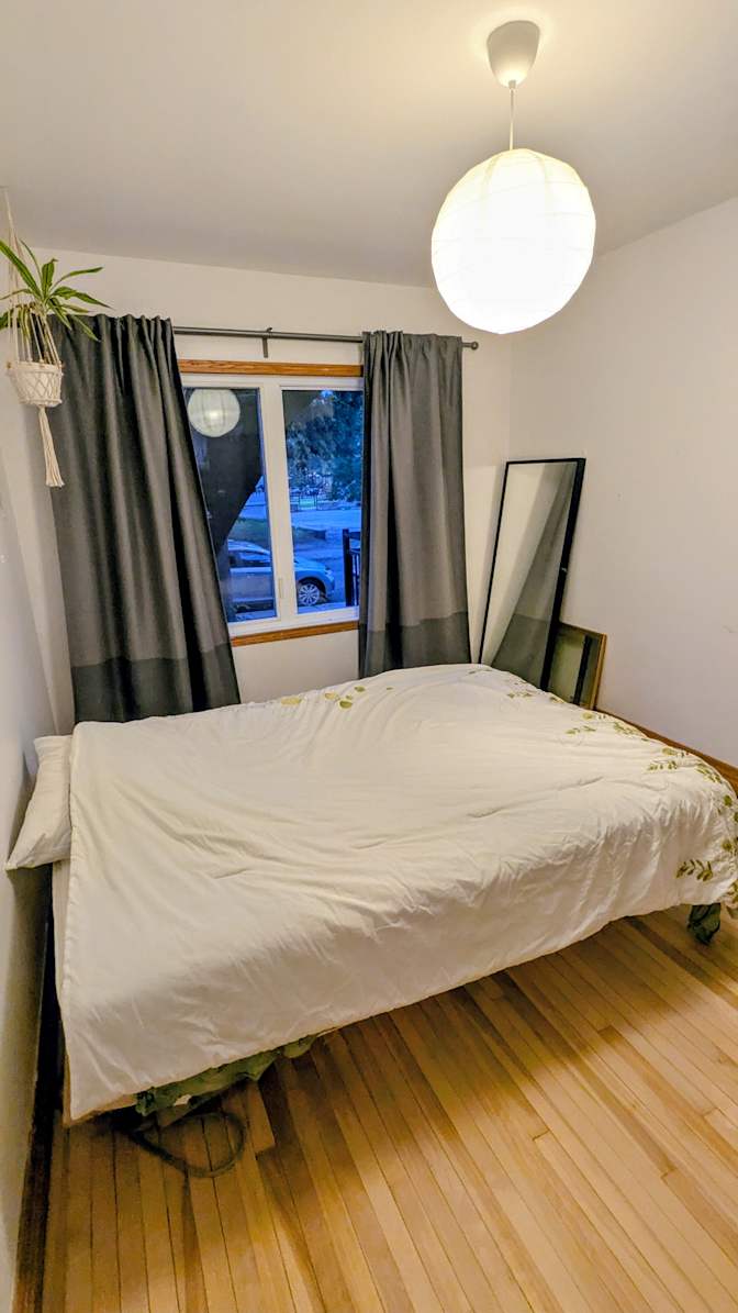 Vincent Nadon's room