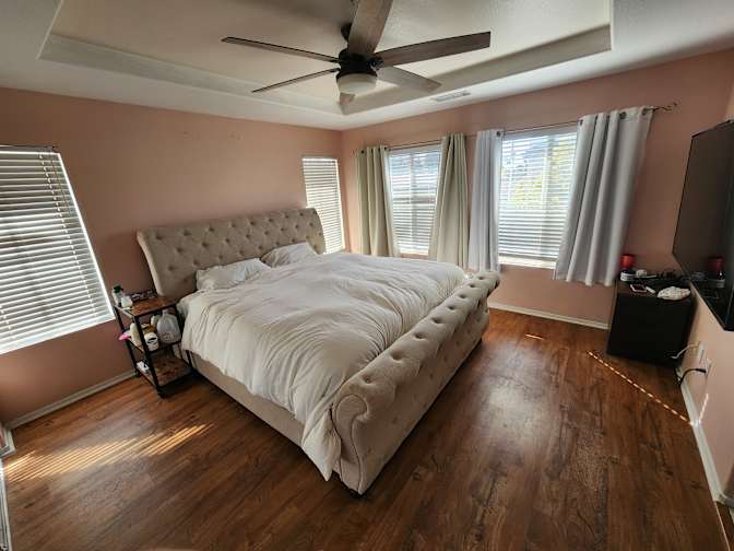 HOWARD's room