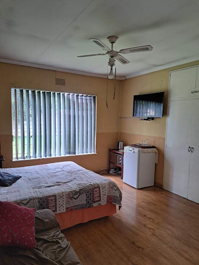Deon's room