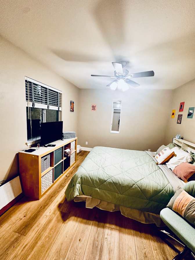 TheOakVista's room