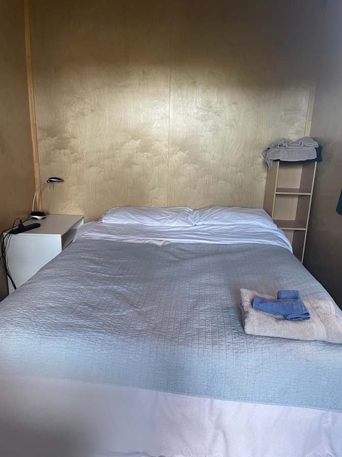 Leone's room