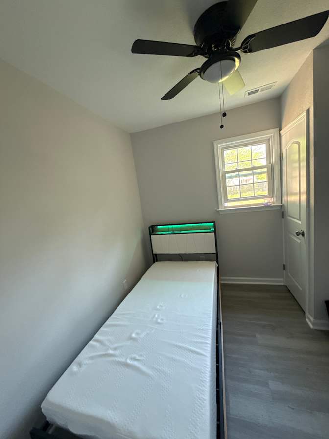 Idrissa's room