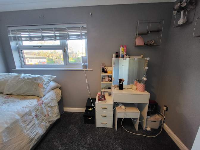 Carmen's room