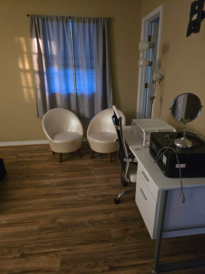 Liz's room
