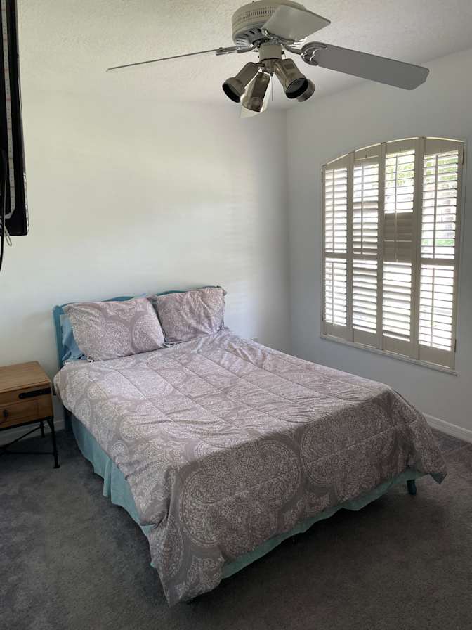 Liz's room
