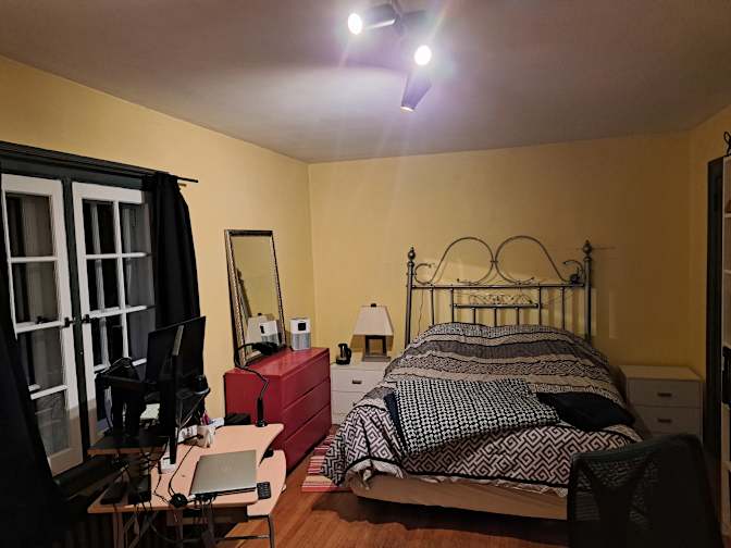Winston Tannis's room