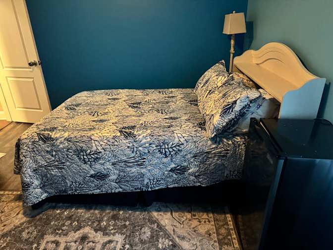 Lisa's room
