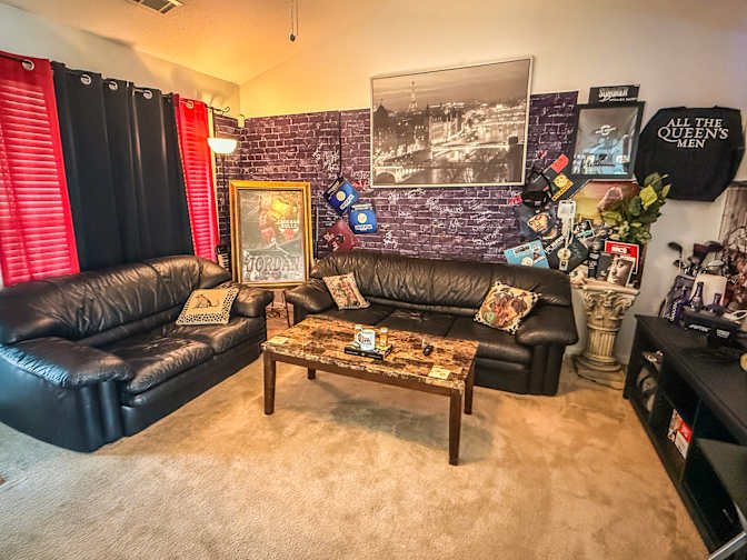 Silas's room