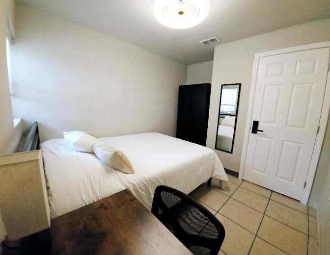PadSplit's room