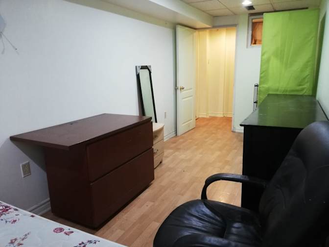 BILL's room