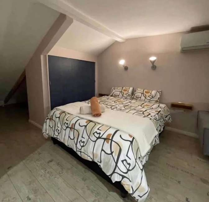 Light's room