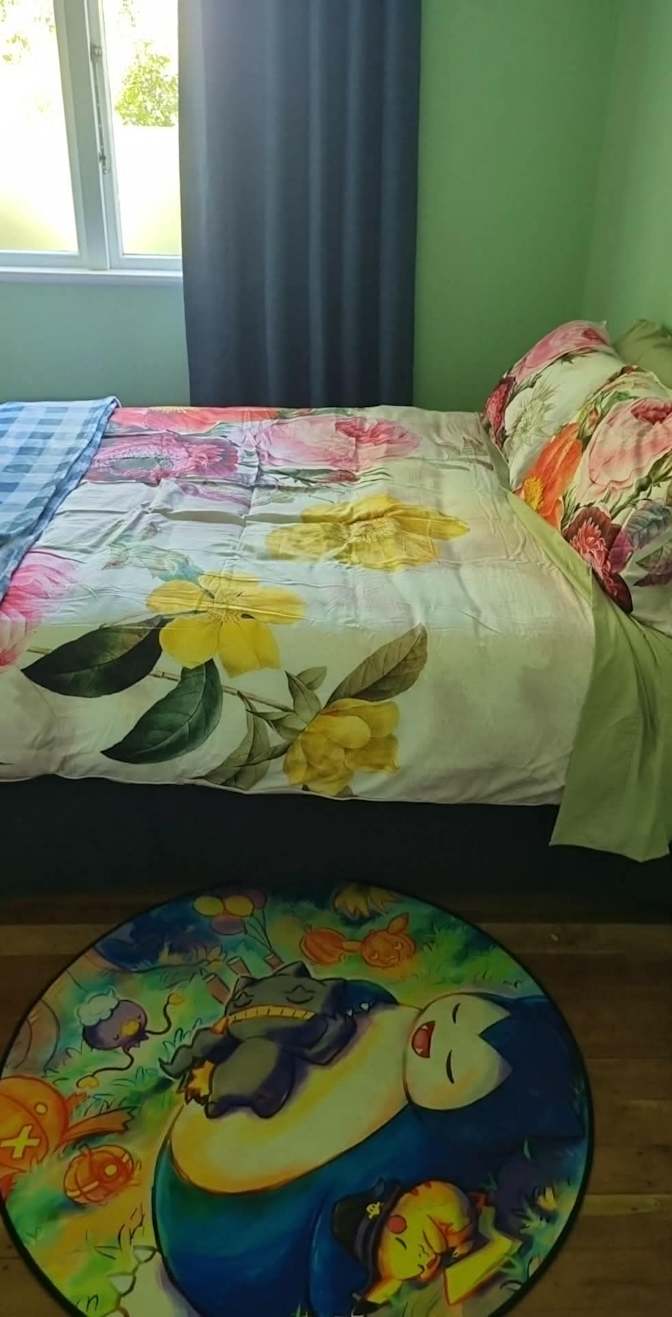Jessica R Clark's room