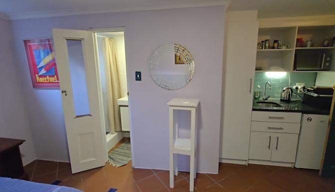 Green Point Tree House's room
