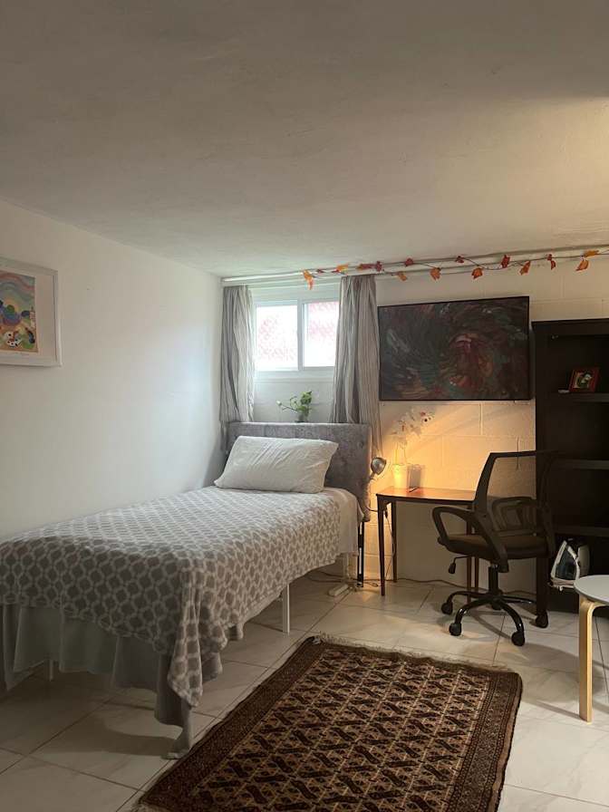 Lili's room