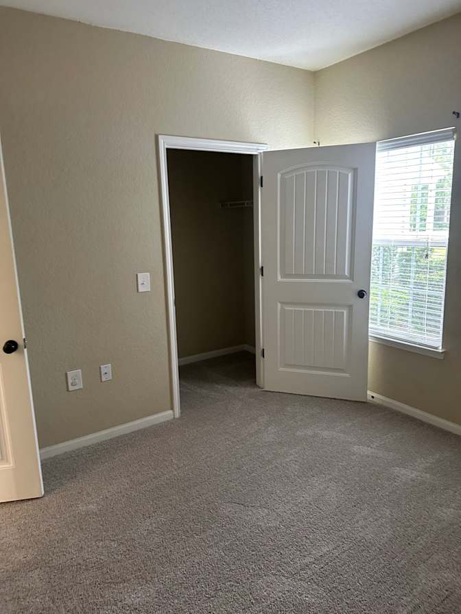 Eduardo's room
