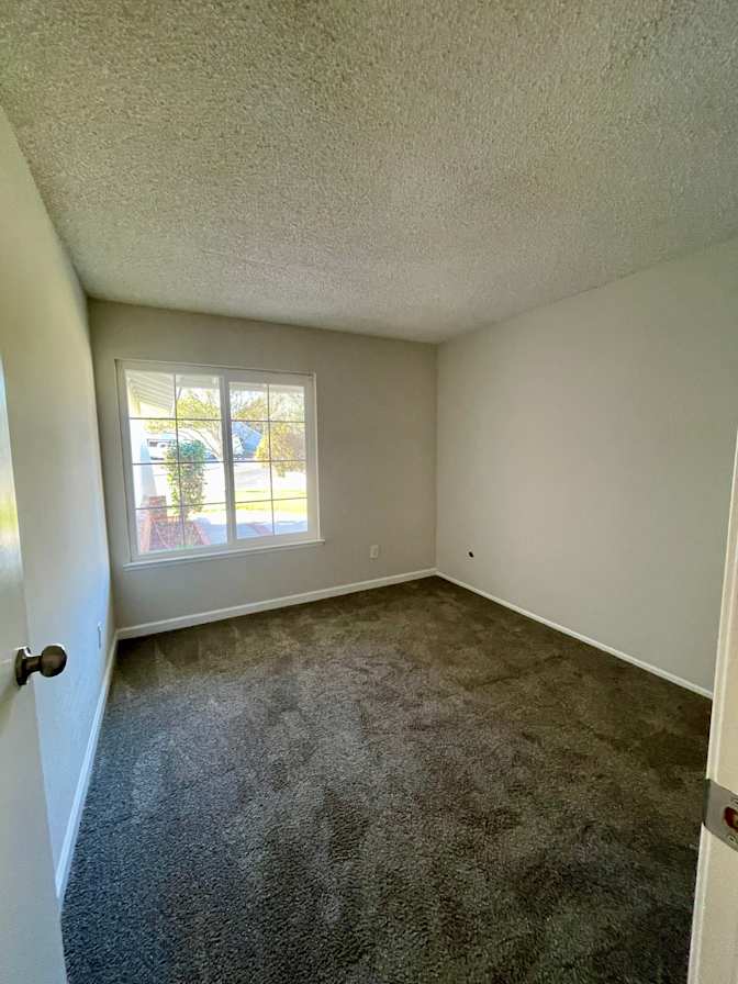 Carlos's room