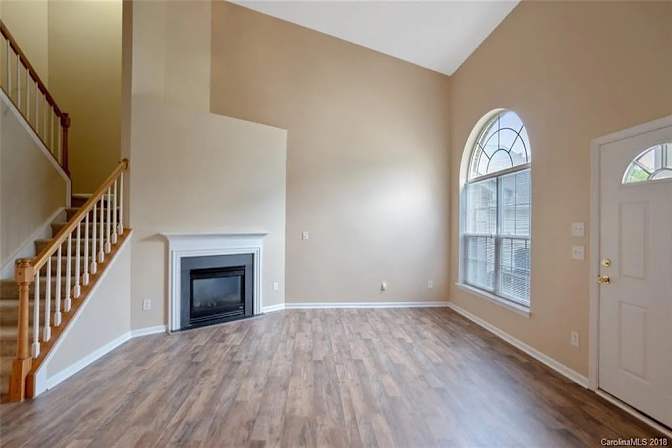 Alcove Rooms's room