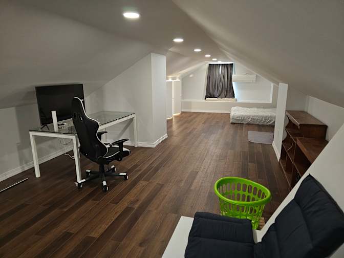 Franco's room