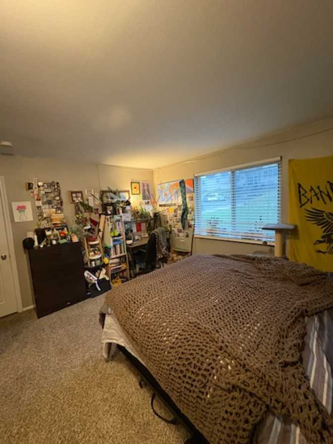 Agnes's room