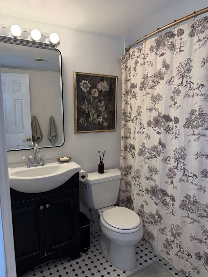 Leksa's room