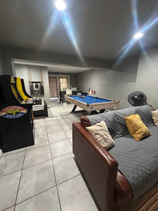 Blanco's room