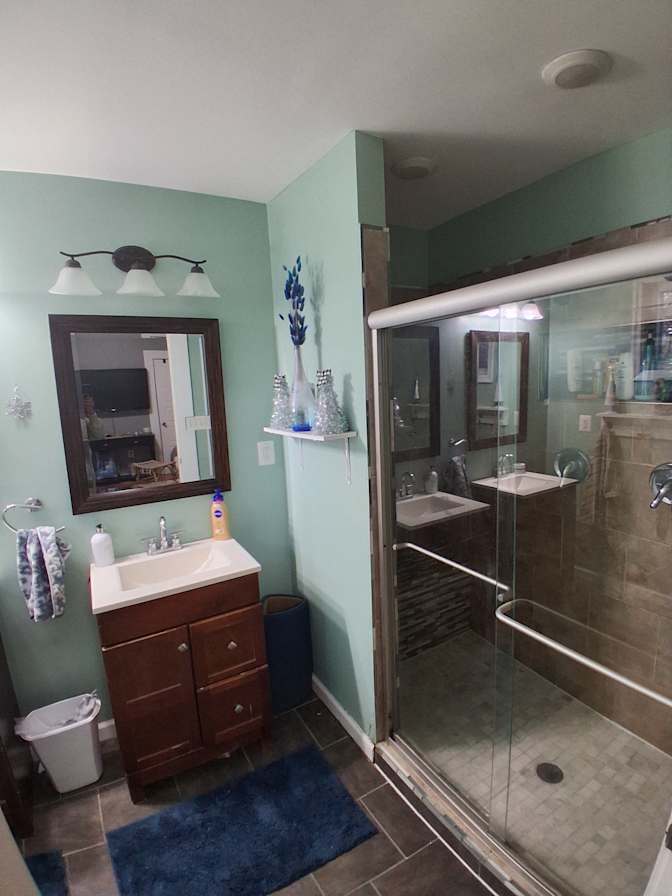 Tee White's room