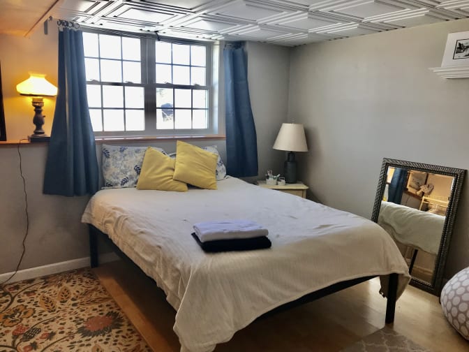 Awesome Roomate's room