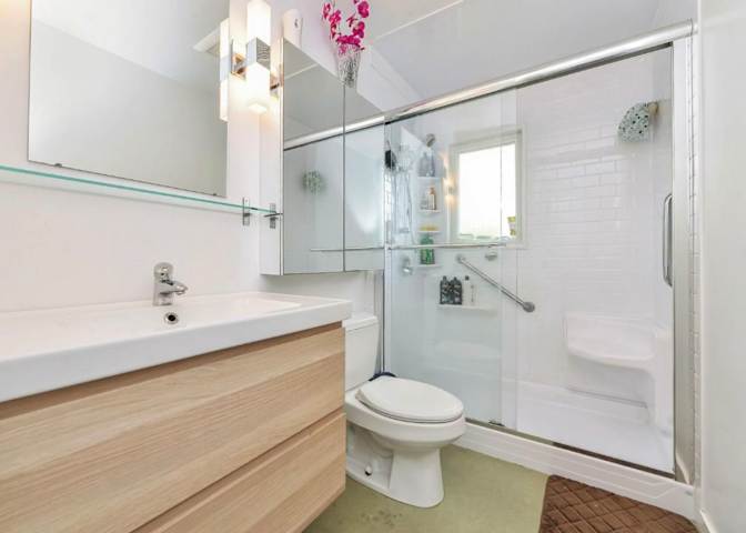 clara Leclerc's room