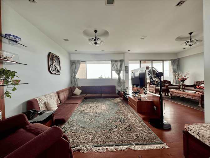 Shirin's room