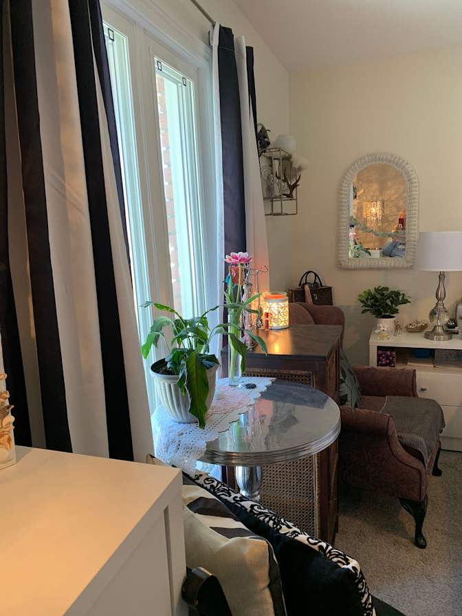 Sylvia OWNER living On Site acceptg ODSP ON Works Retirees Widow Widower Contractor Builder Mason's room