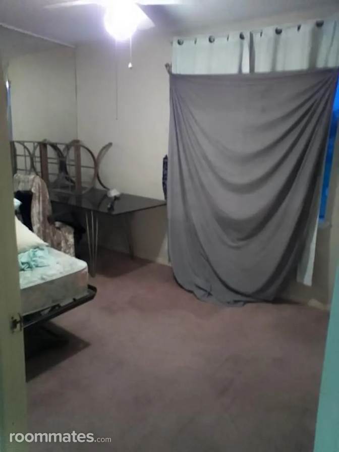 Jen's room