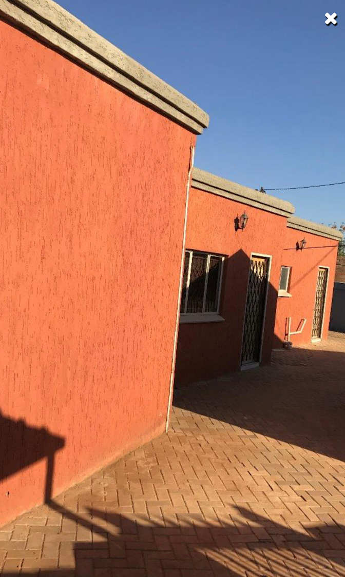 THABO's room