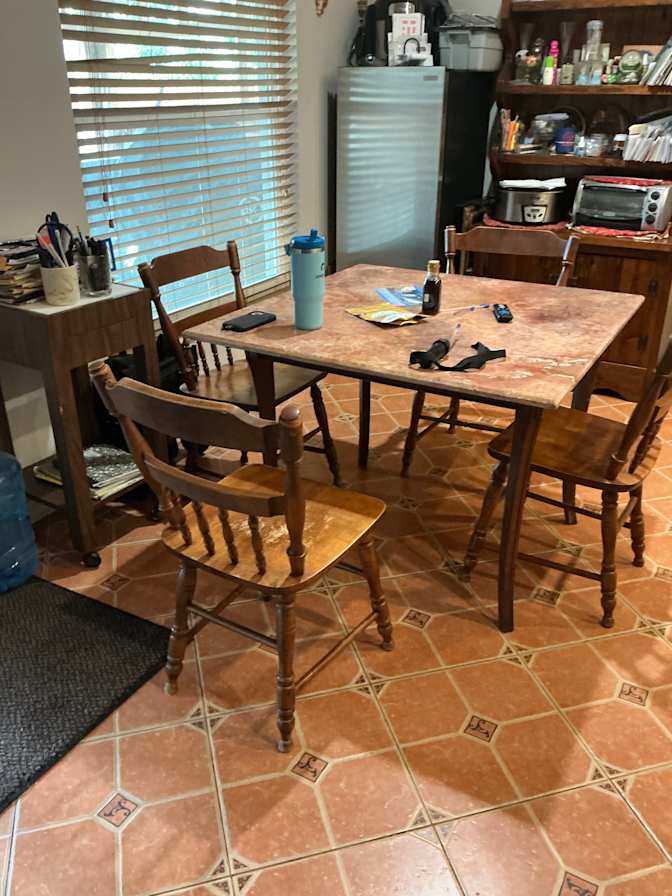 Toni  Ackler's room
