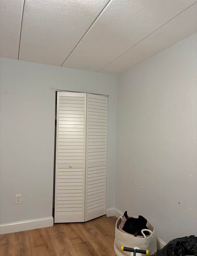 Dale's room