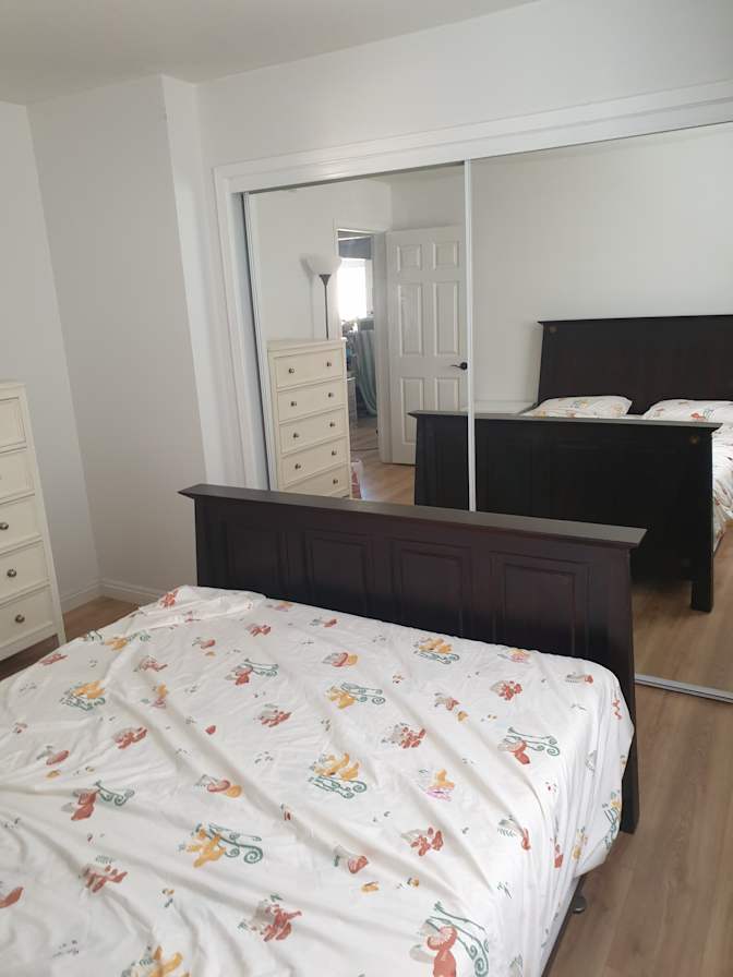 Alexandra  & Roomies's room