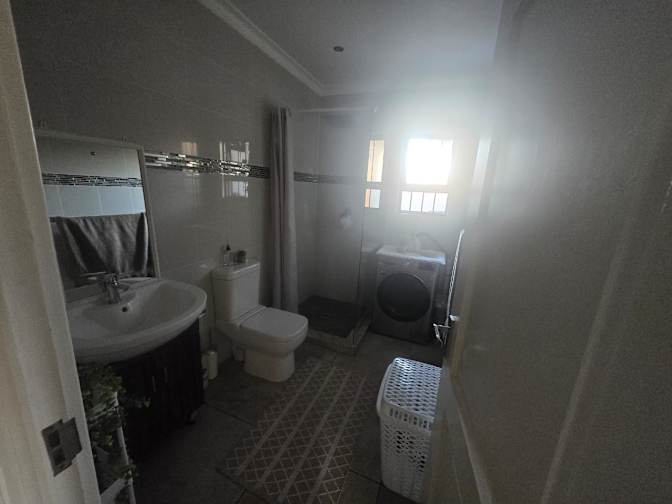 Graham Hodson's room