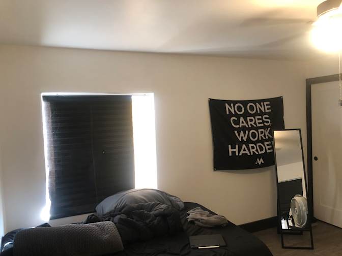 ray's room