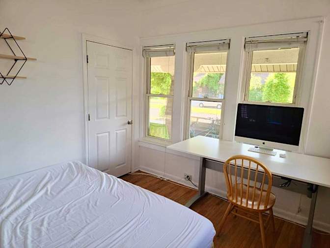 Thomas's room