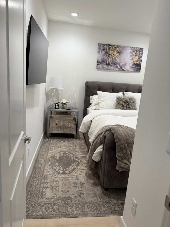 Ella Jones's room