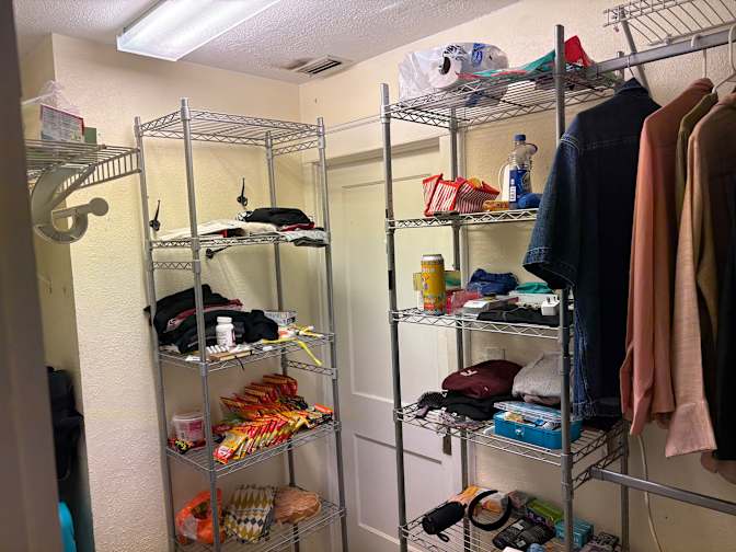 GIo's room
