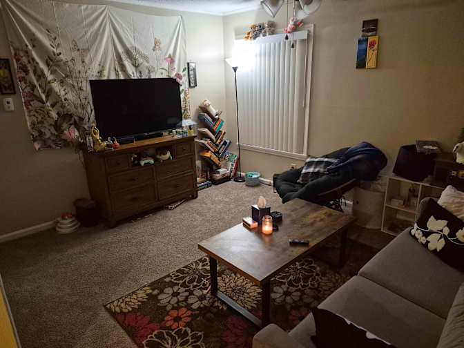 Lux's room