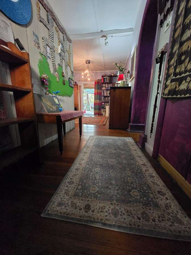 Green Point Tree House's room