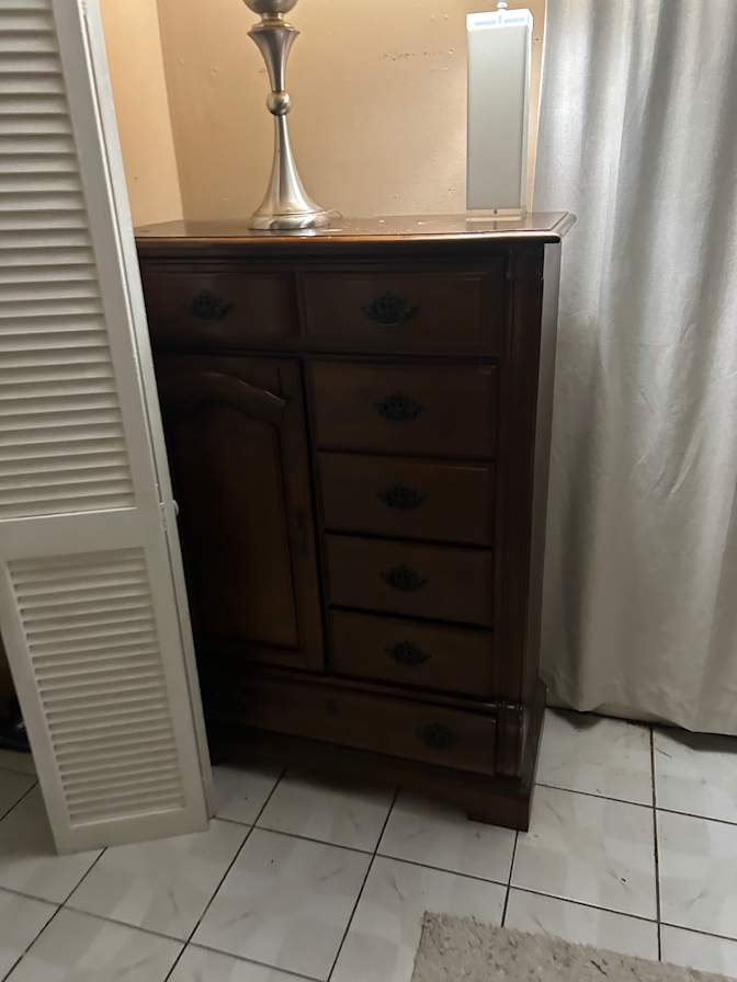 Gregory DaSilva's room