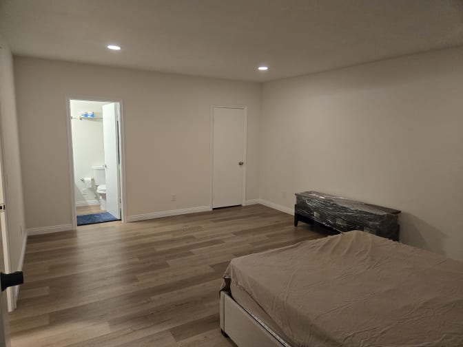 Simon's room