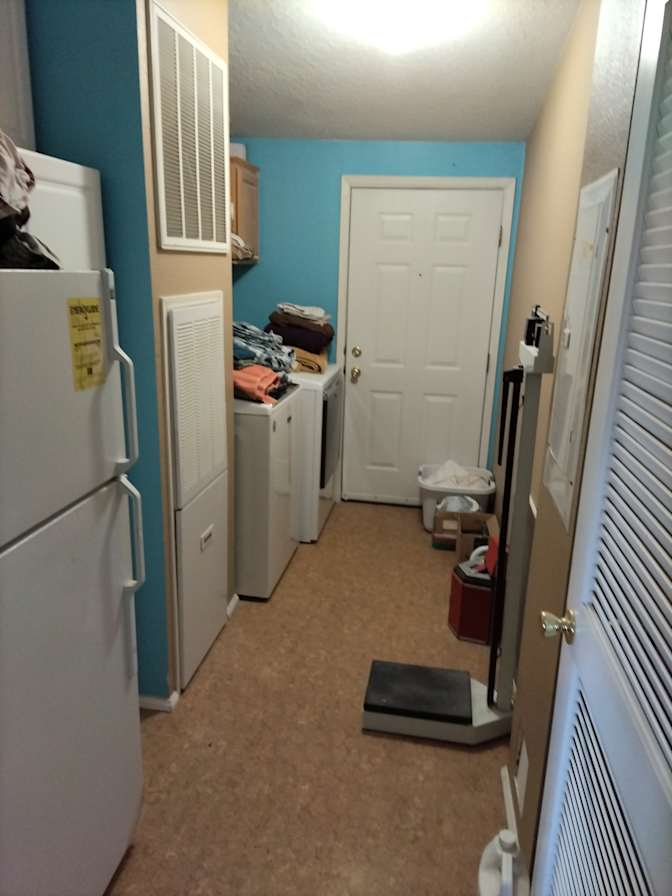 Antman Gee's room